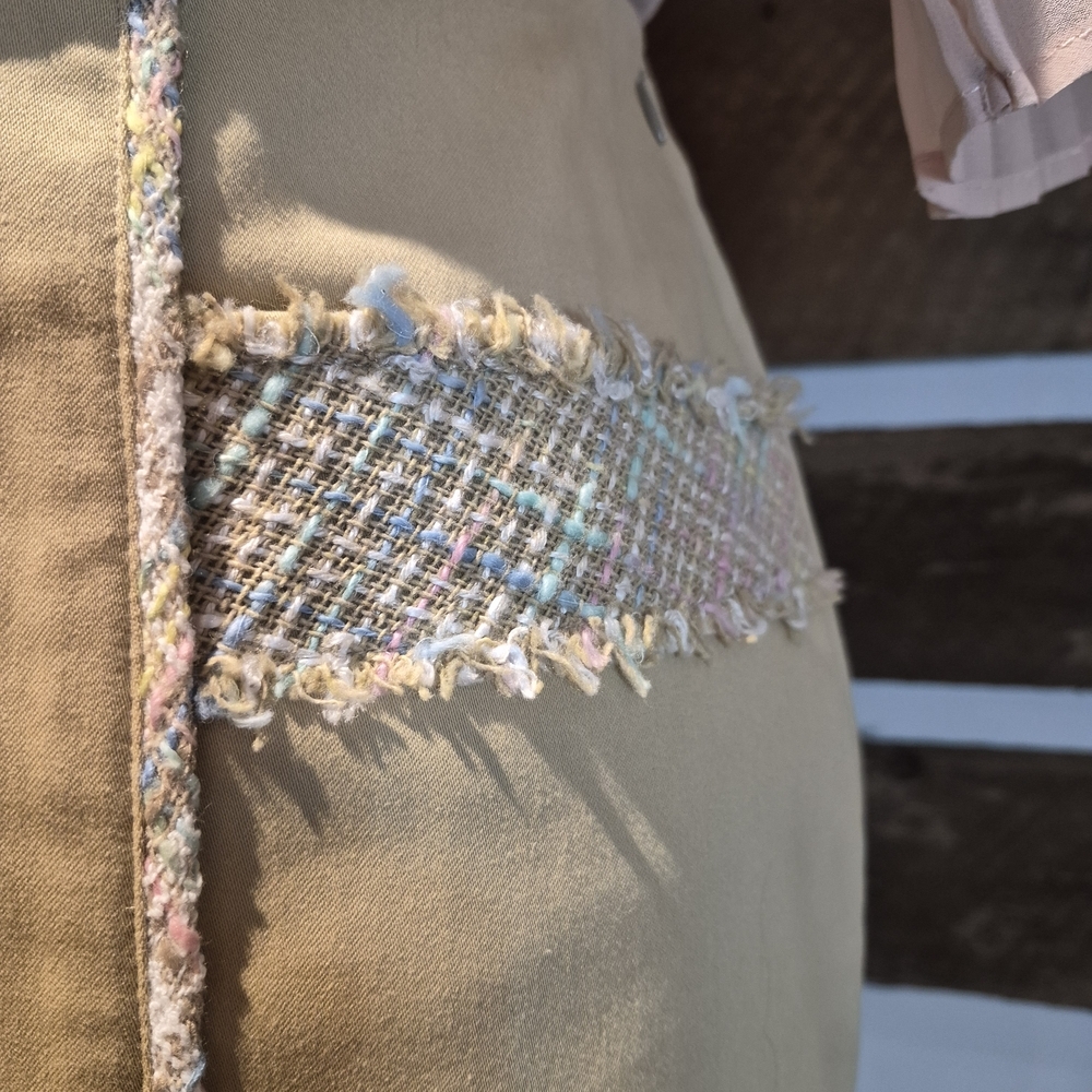 Vintage Elegant Tan Women's Skirt With Details - Picture 3 of 8